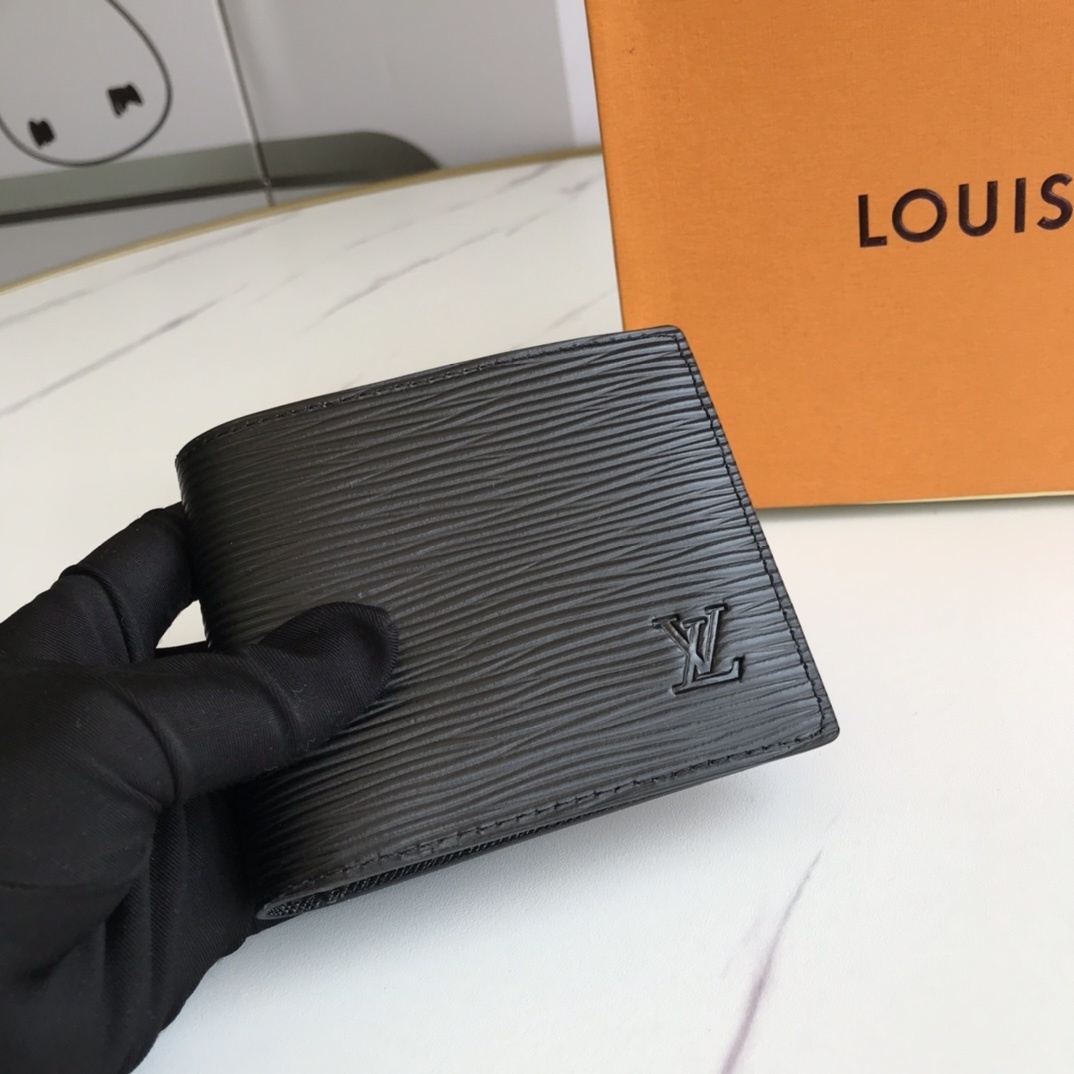 LV wallet M60930