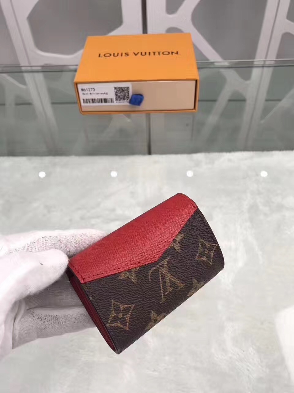 LV wallet M61273
