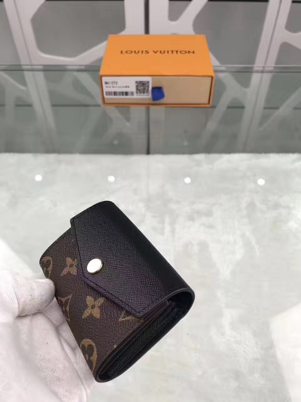 LV wallet M61273