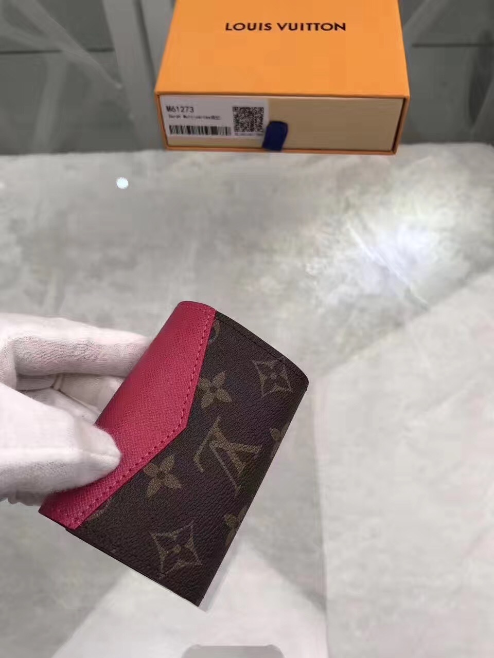 LV wallet M61273