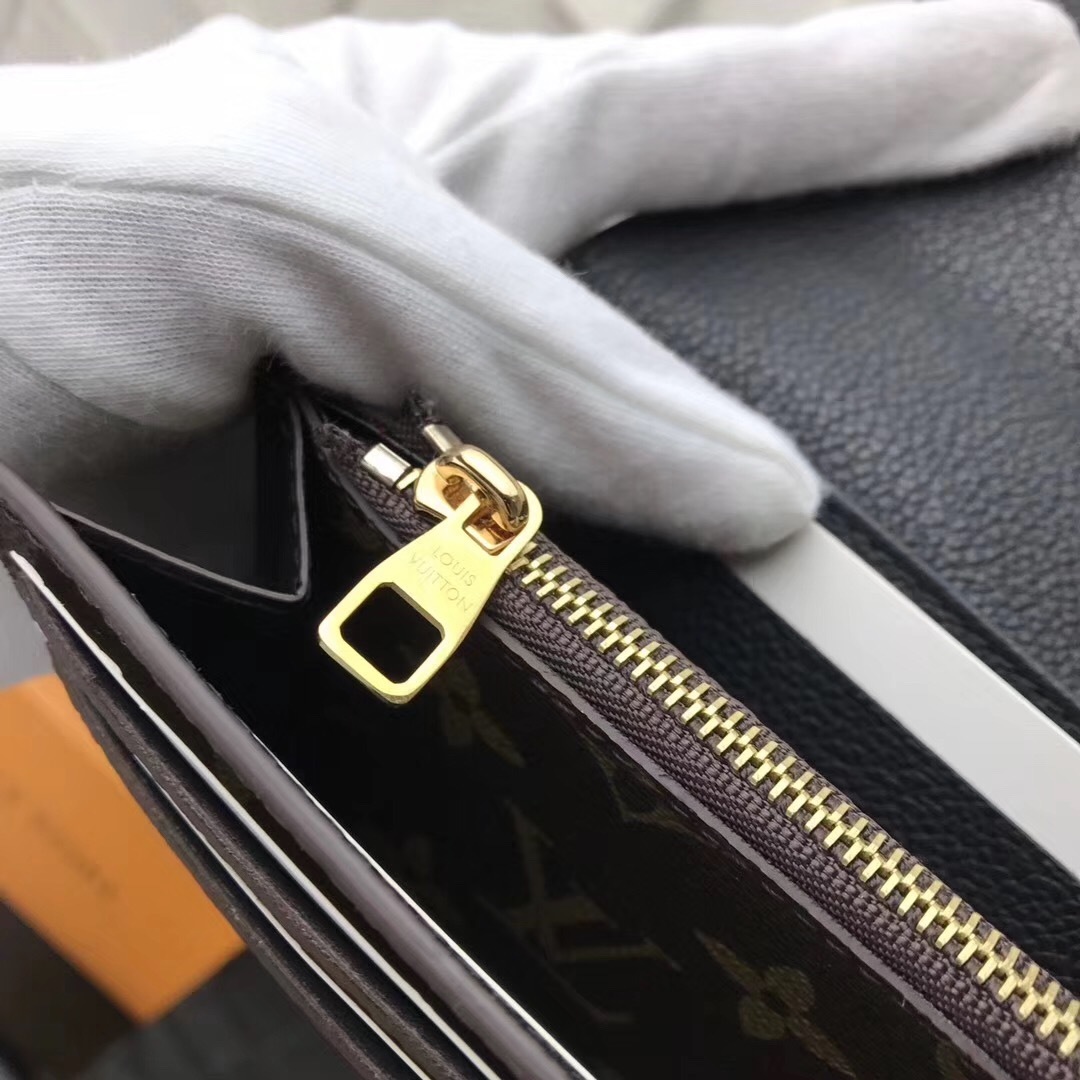 LV wallet M61835