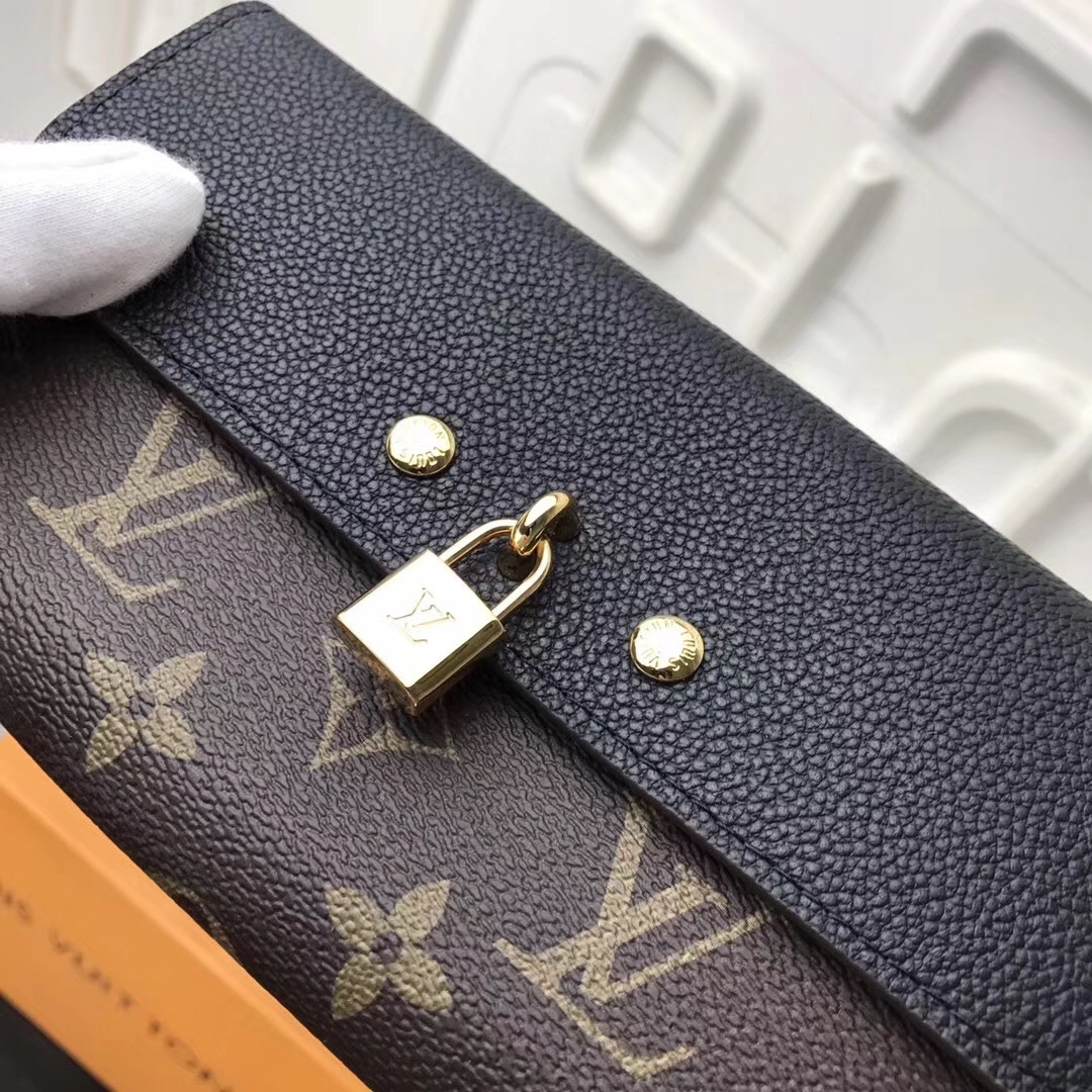 LV wallet M61835