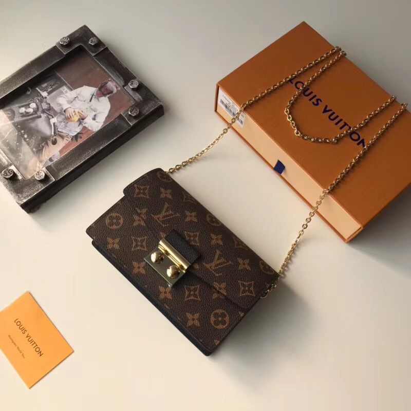 LV wallet M62020