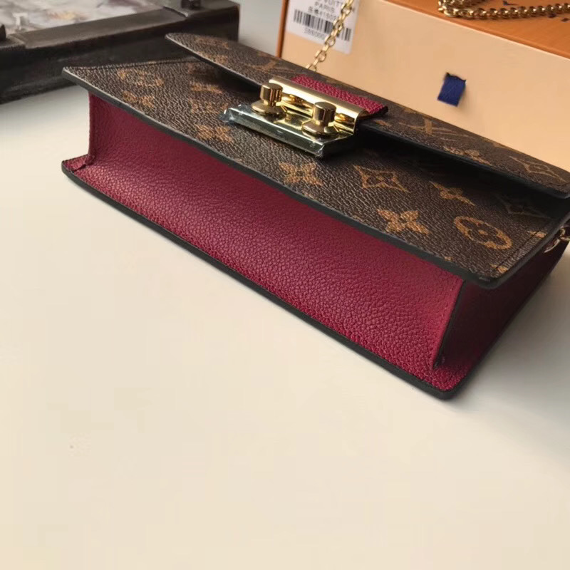 LV wallet M62020