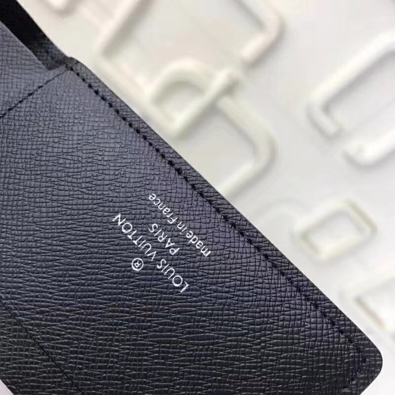 LV wallet M63025