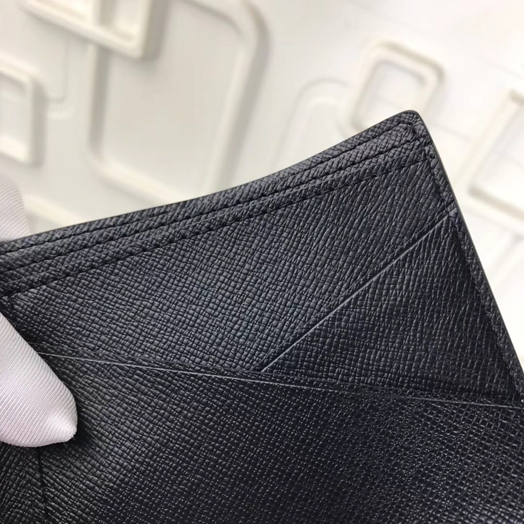 LV wallet M63025