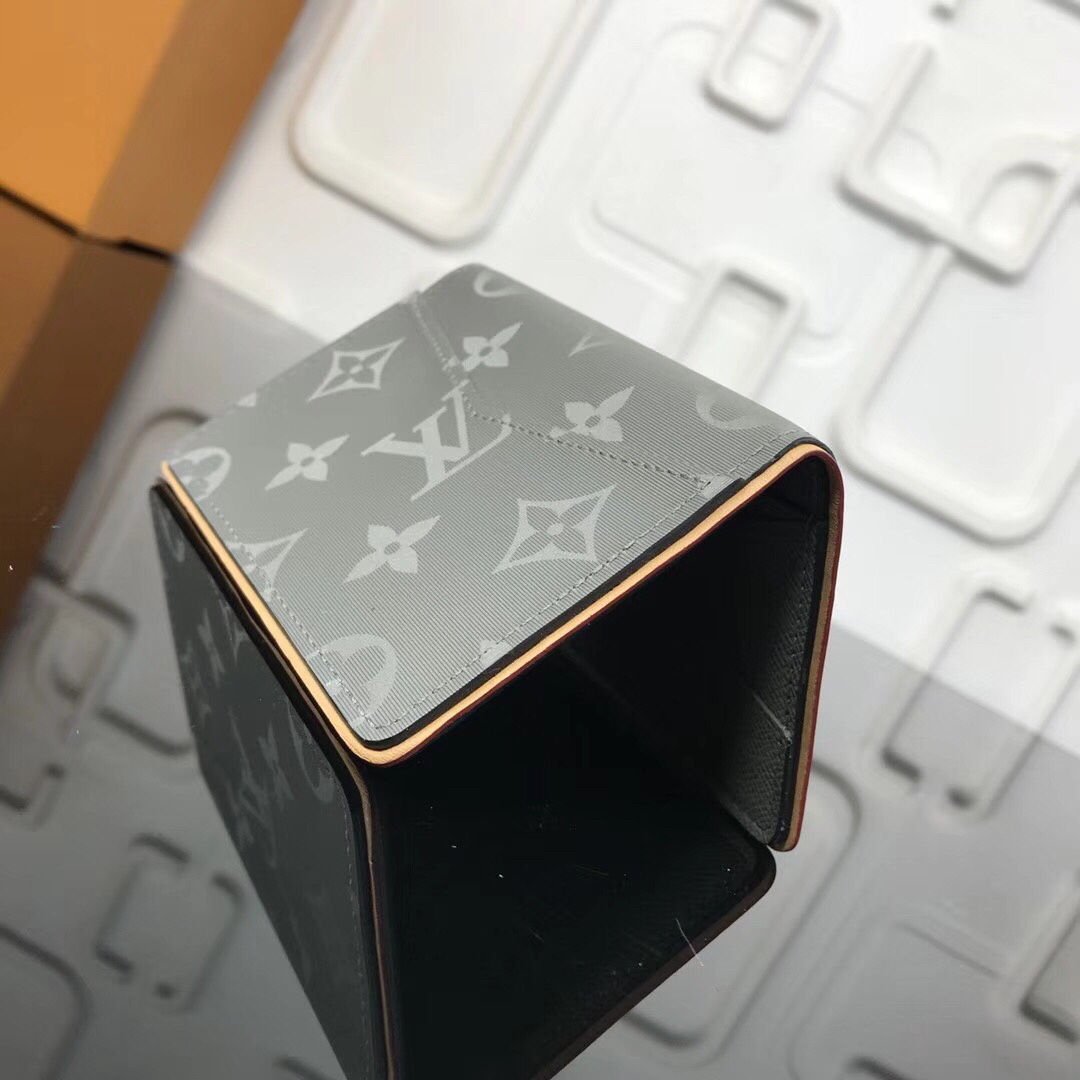 LV wallet M63233