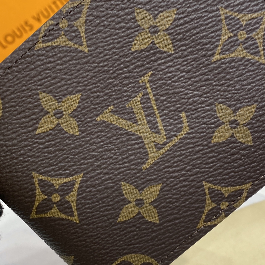 LV wallet M64002