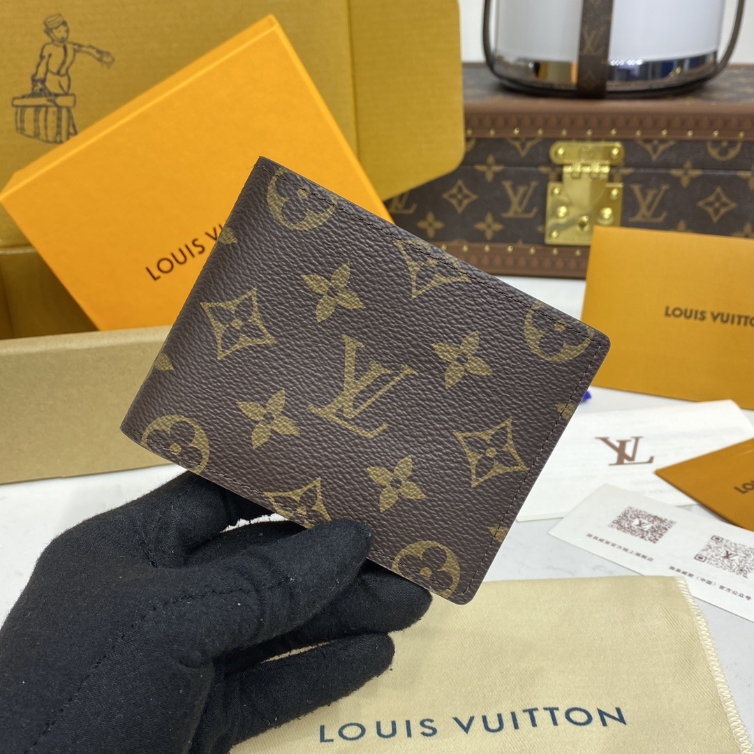 LV wallet M64002