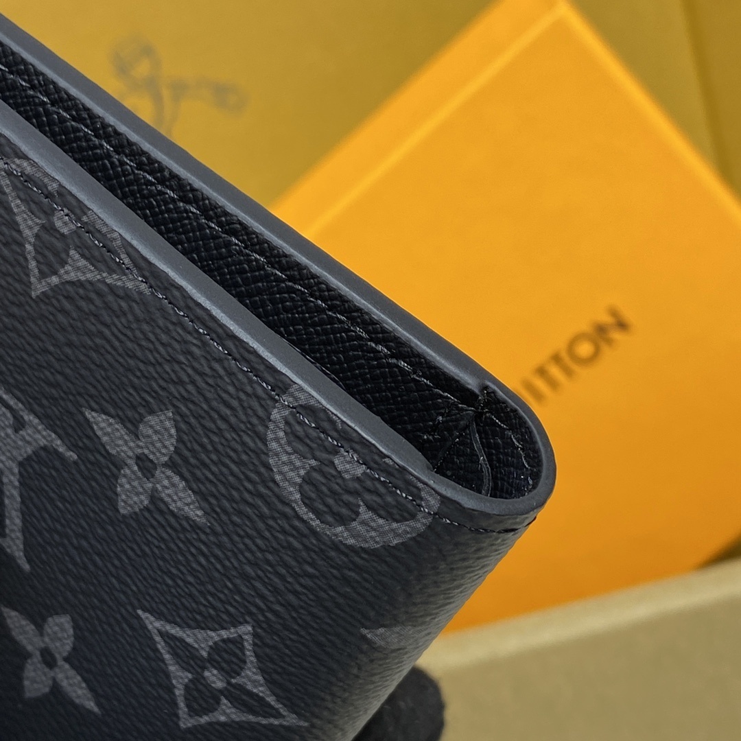 LV wallet M64002