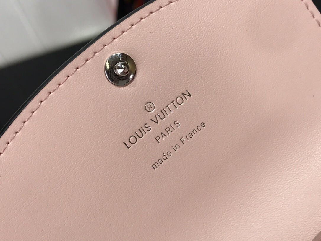 LV wallet M64050