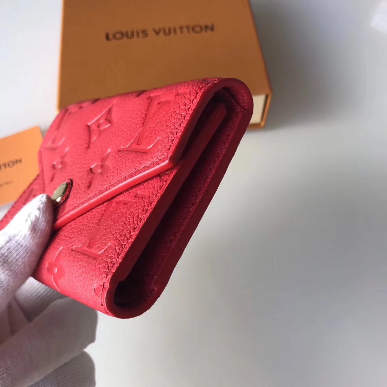 LV wallet M64577