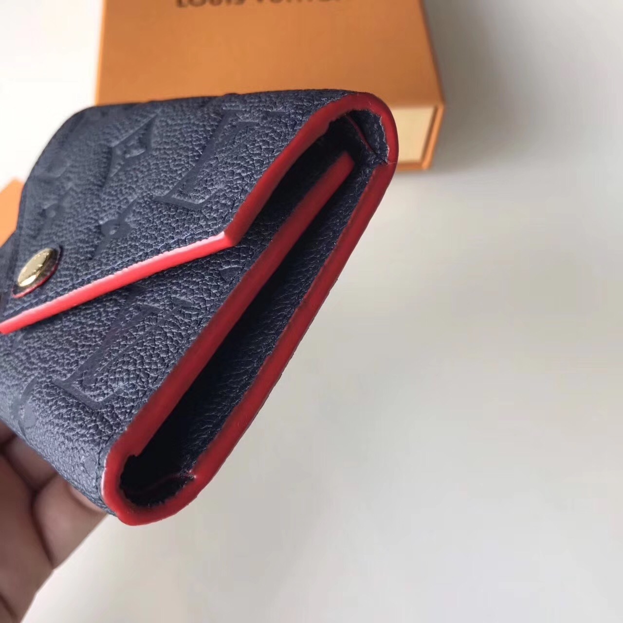 LV wallet M64577