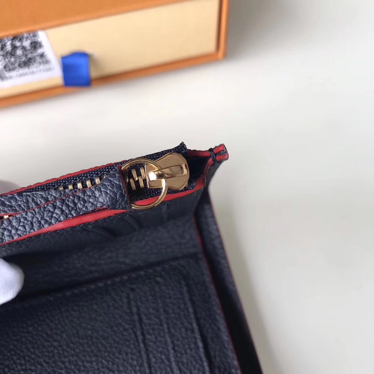LV wallet M64577