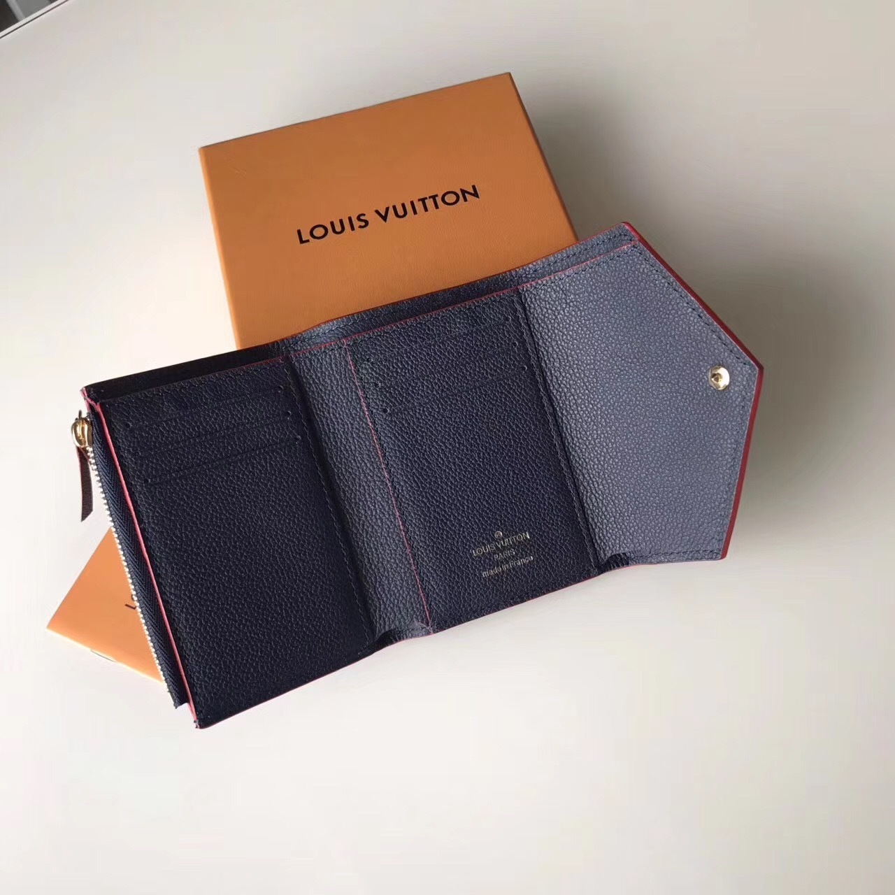 LV wallet M64577
