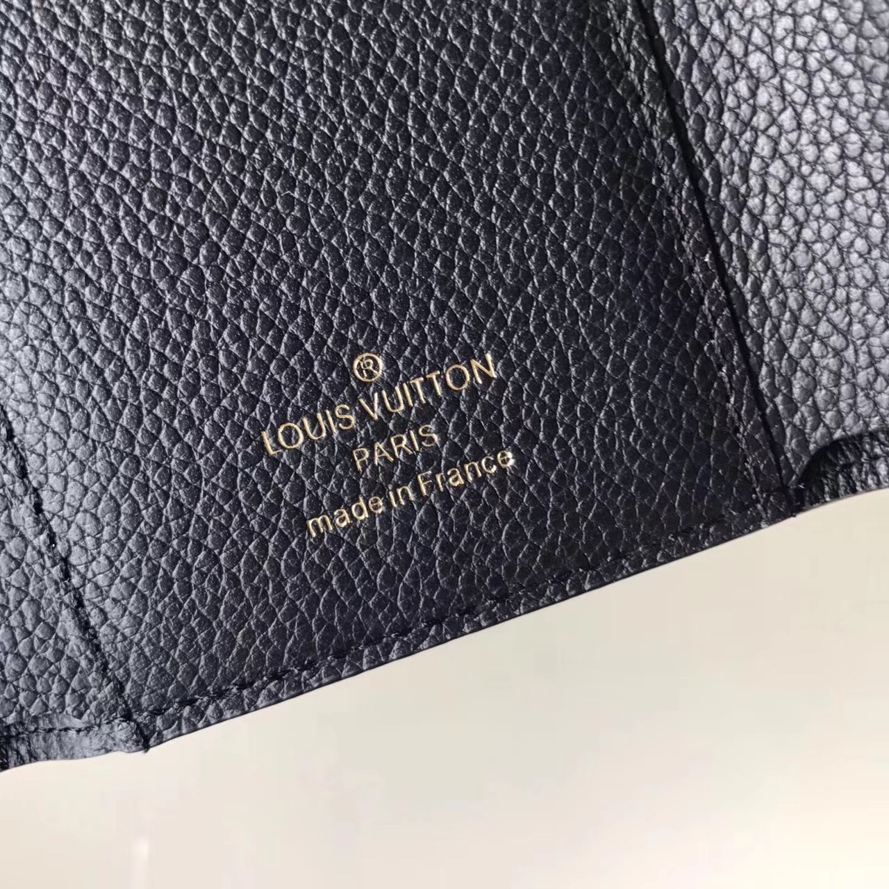 LV wallet M64577