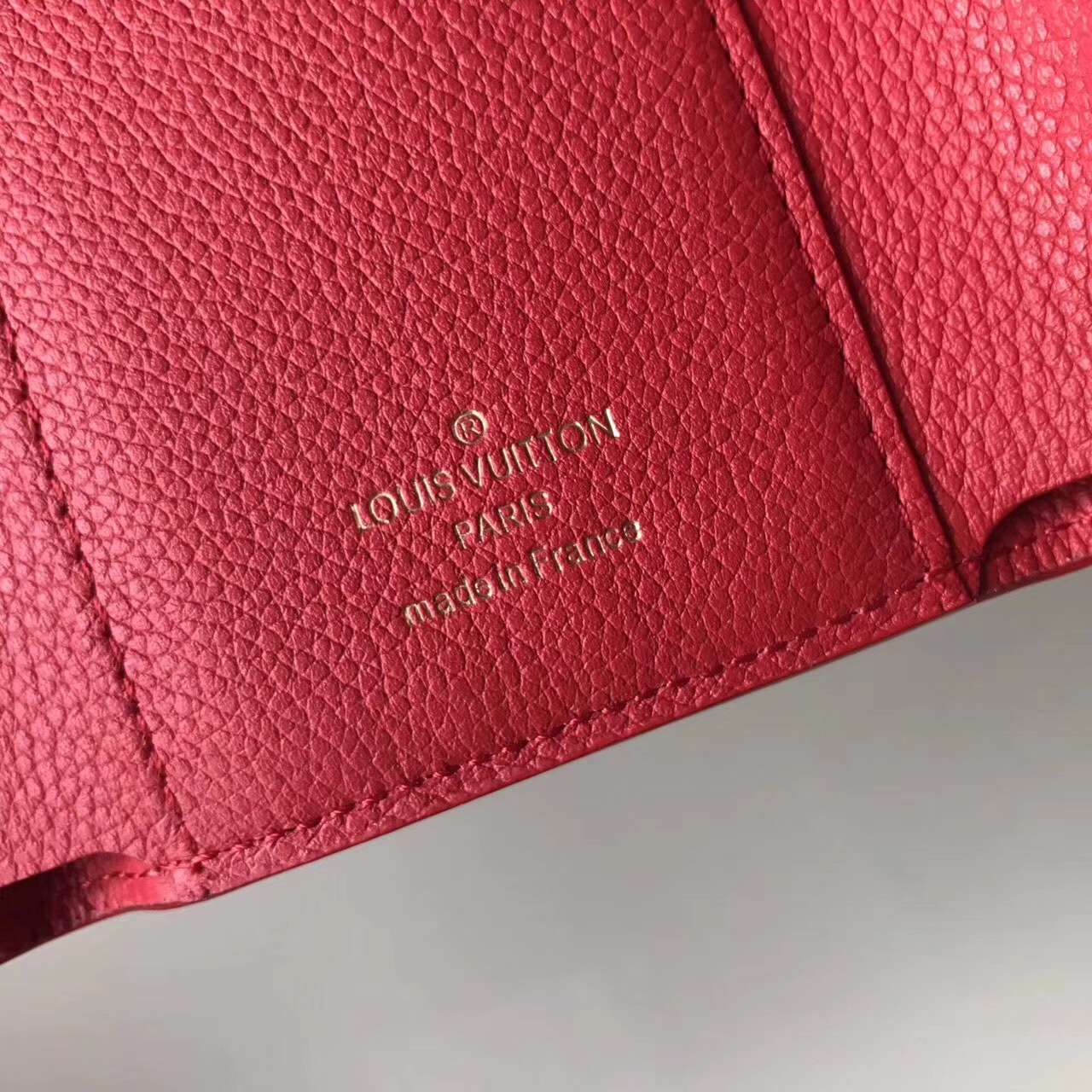 LV wallet M64577