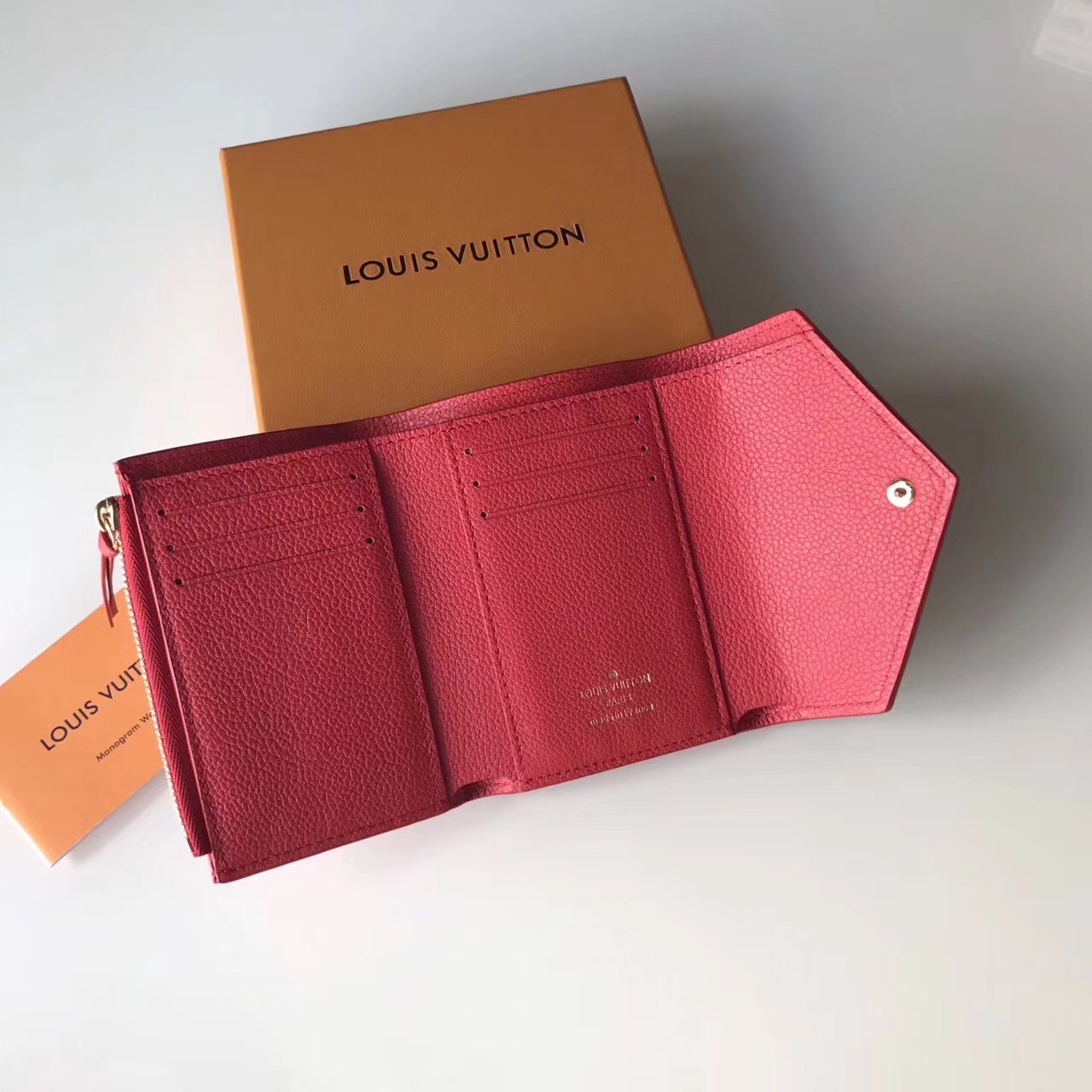 LV wallet M64577