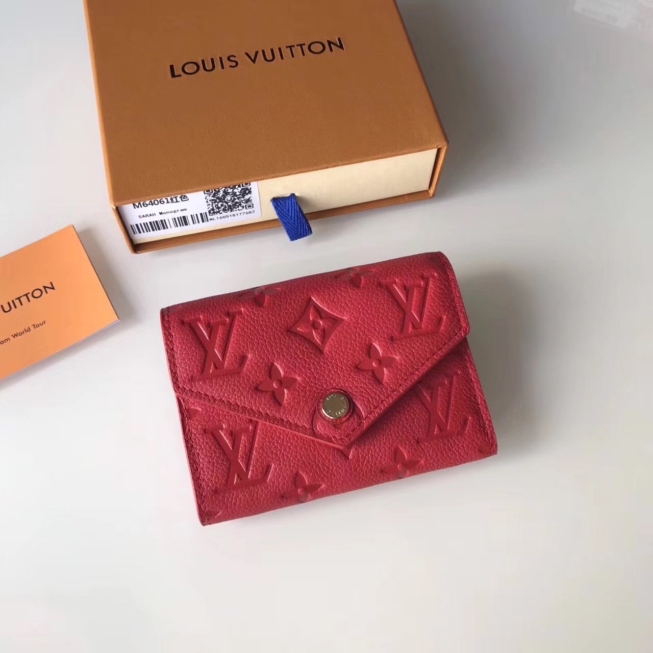 LV wallet M64577