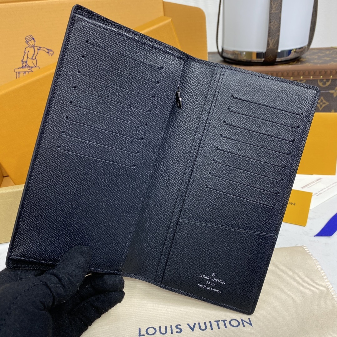 LV wallet M66540