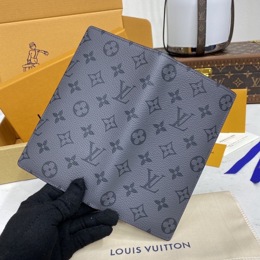 LV wallet M66540