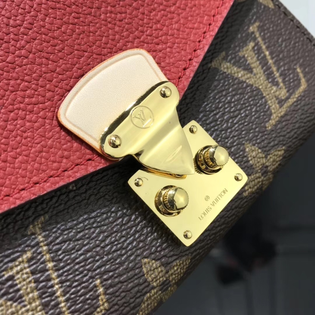LV wallet M67478 