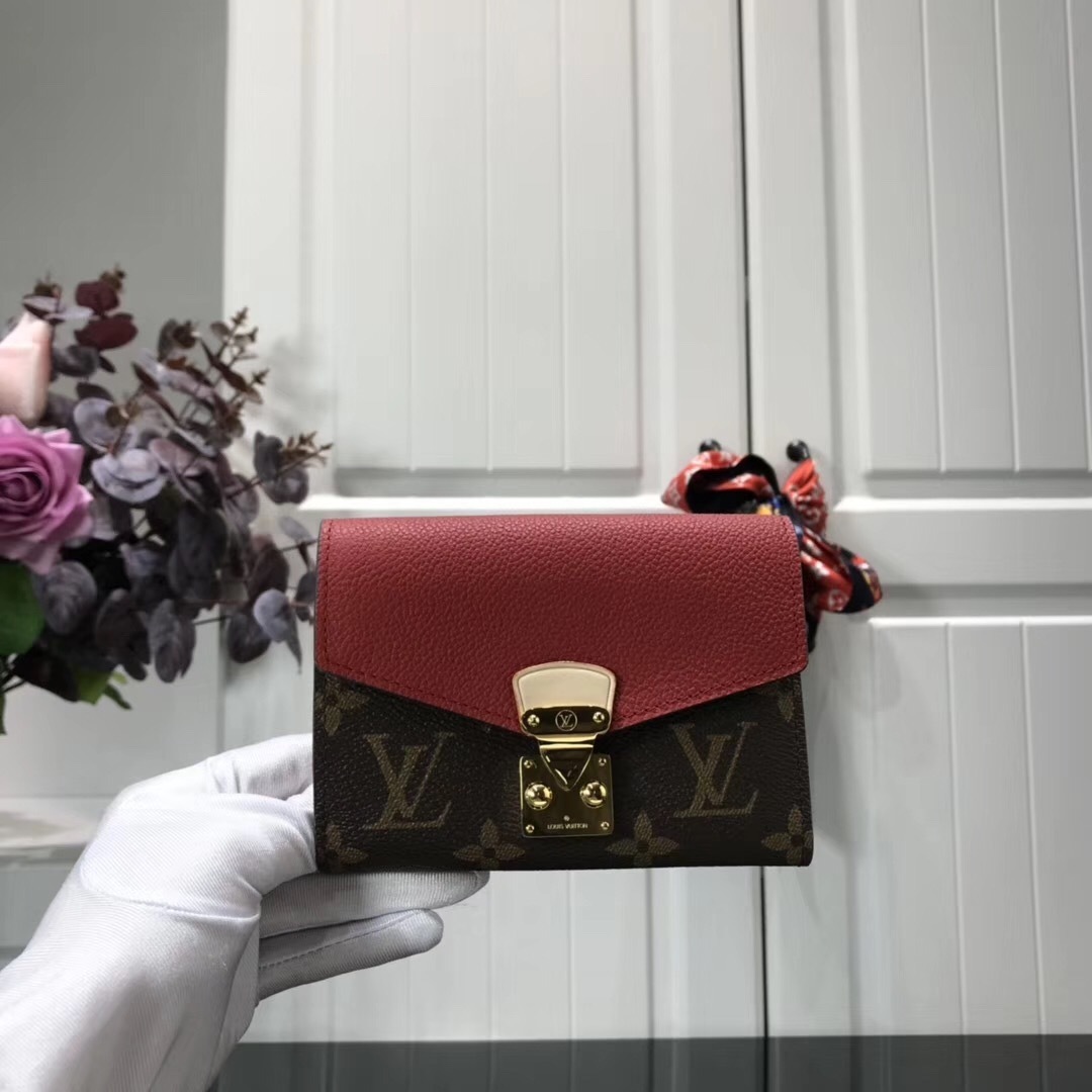 LV wallet M67478