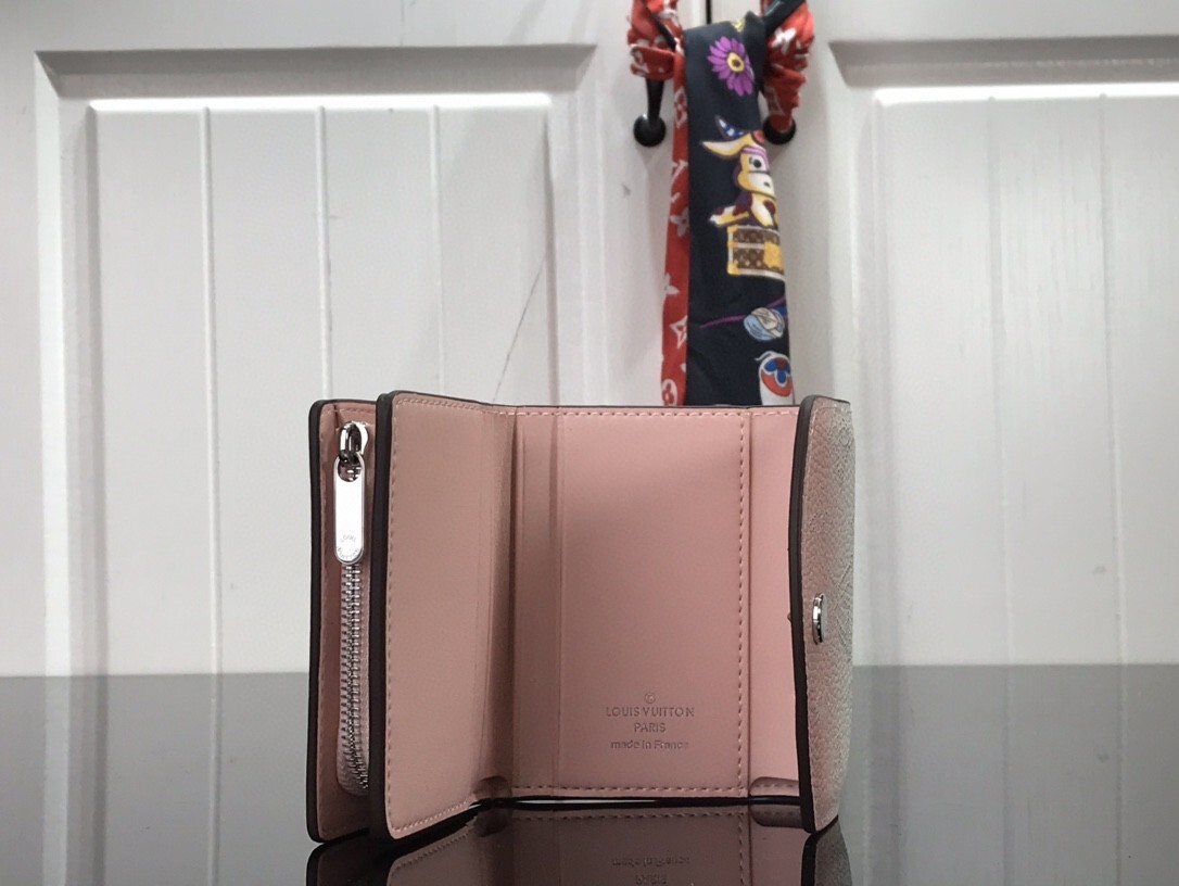 LV wallet M69033