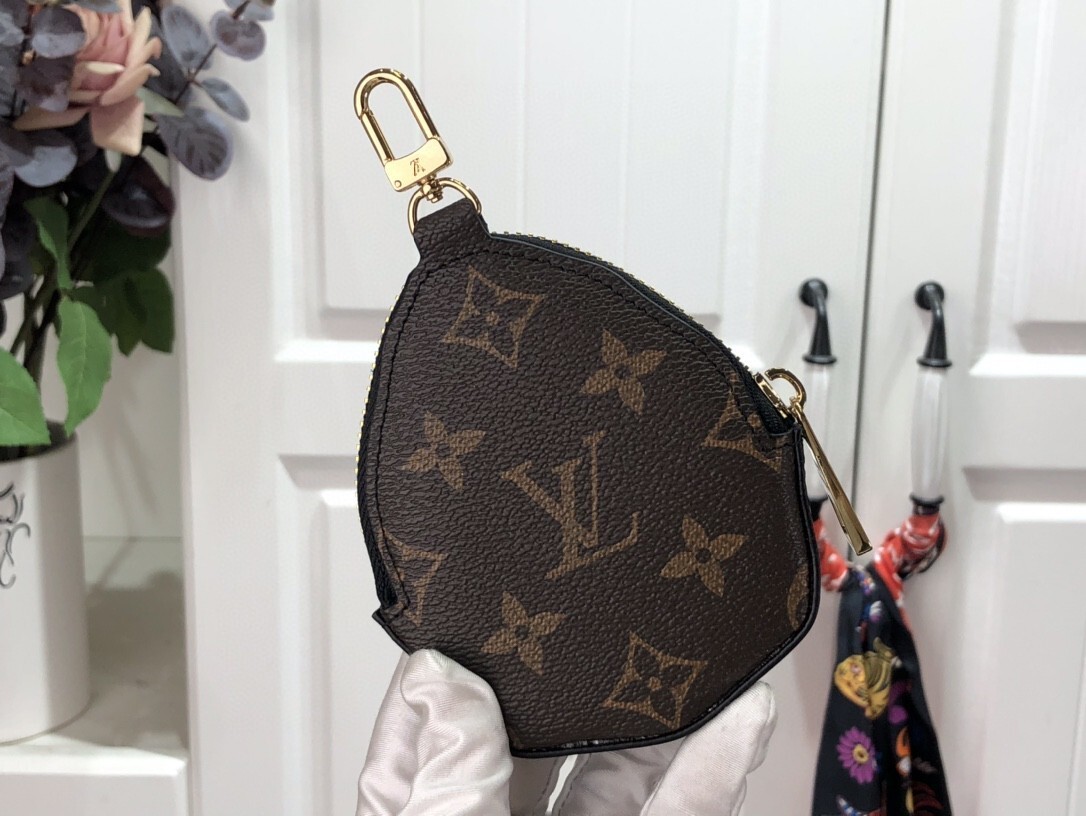 LV wallet M81077