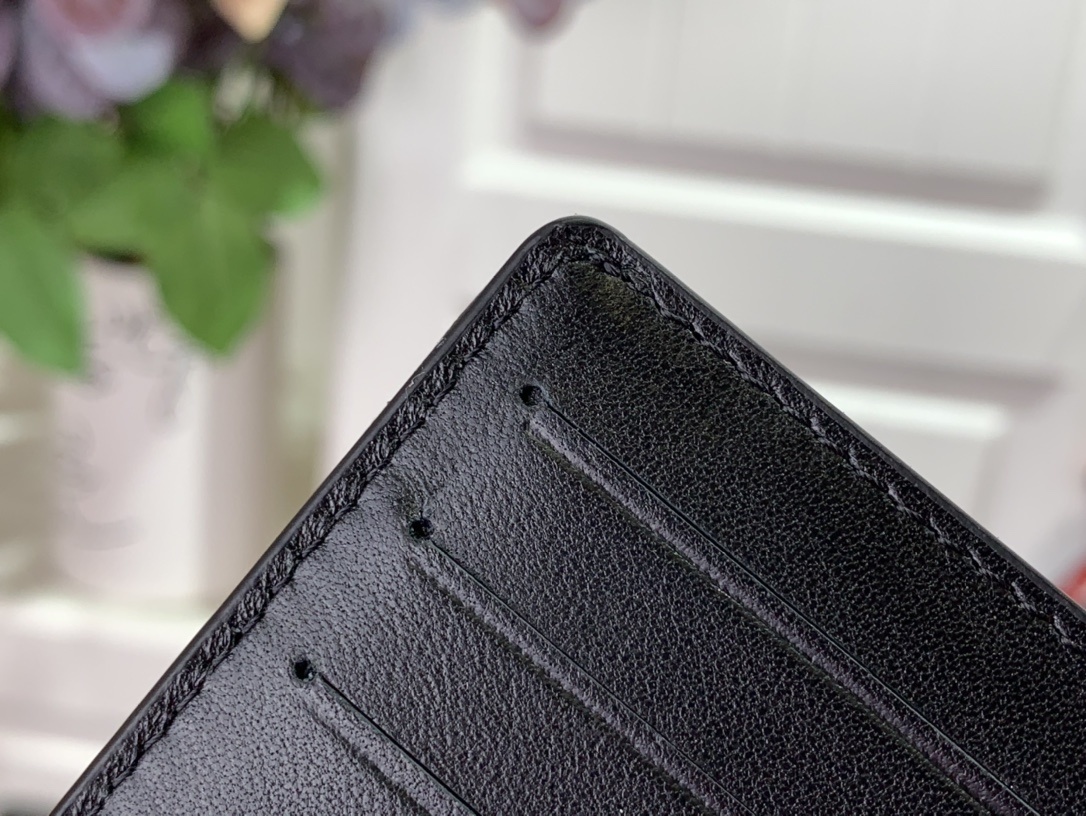 LV wallet m81673 81599