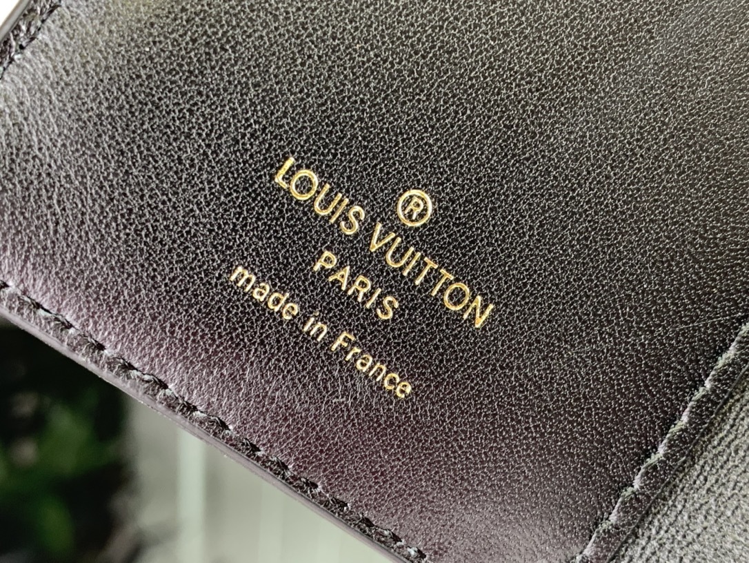 LV wallet m81673 81599