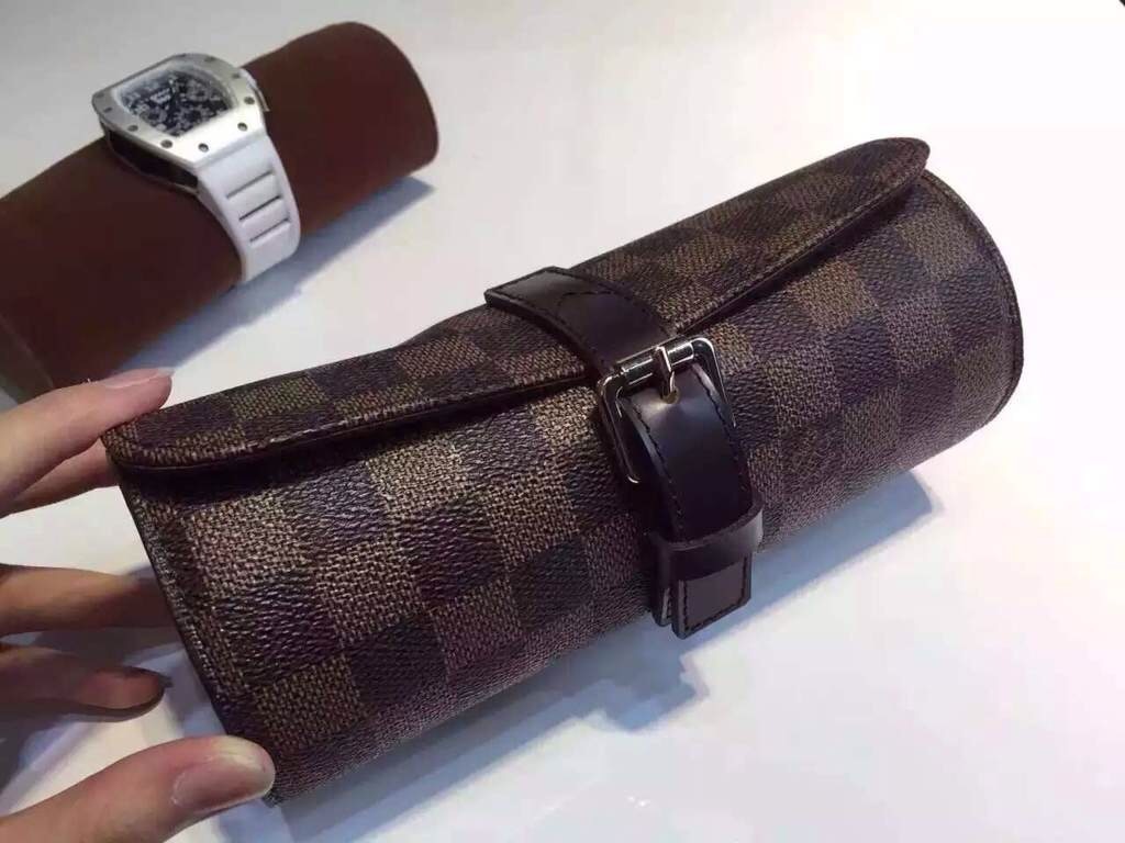 LV Watch box M47530