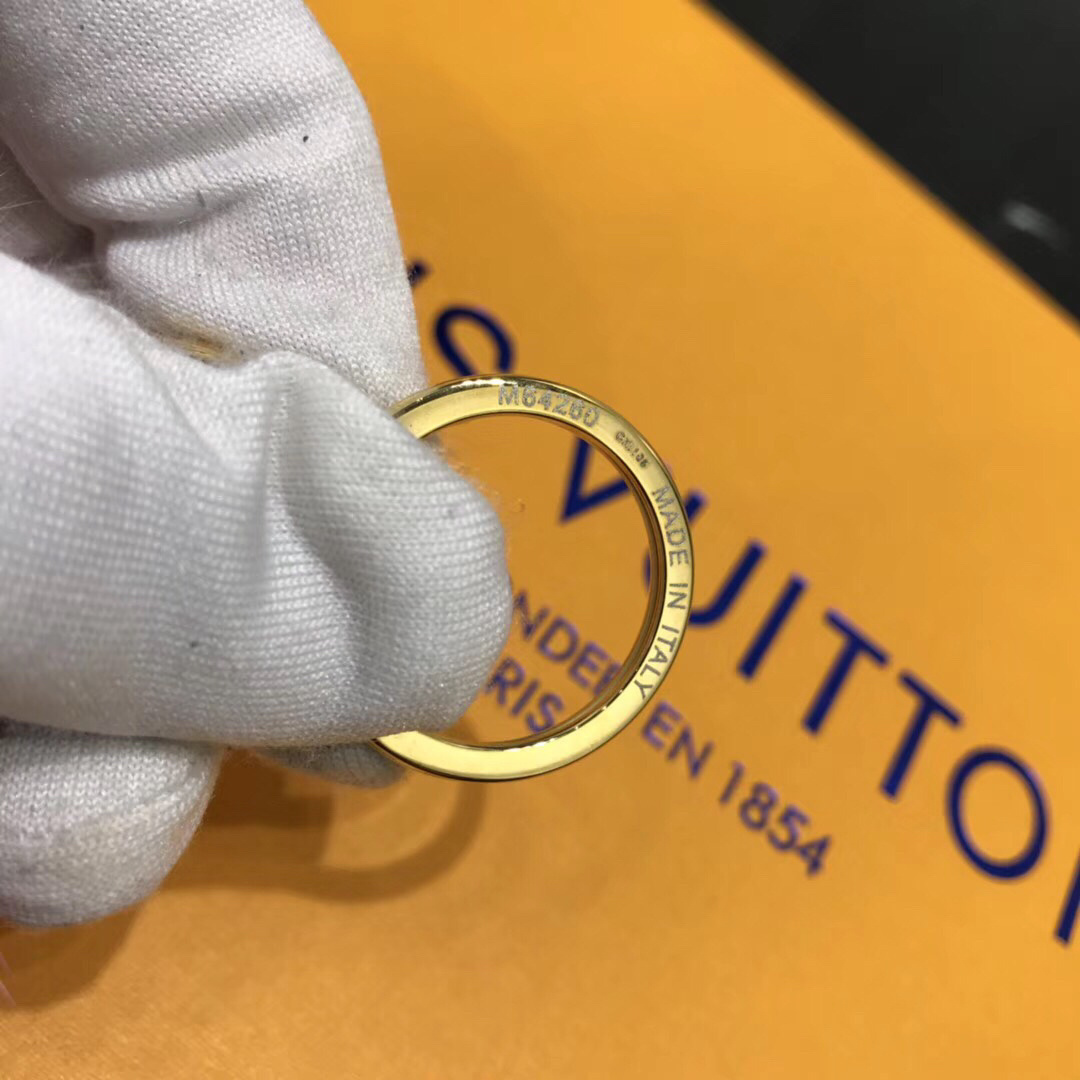 LV WILD FUR PIG BAG CHARM AND KEY HOLDER M64260