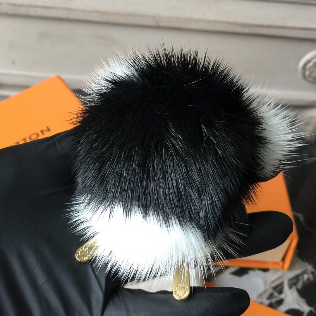 LV WILD PUPPET BAG CHARM AND KEY HOLDER M63093