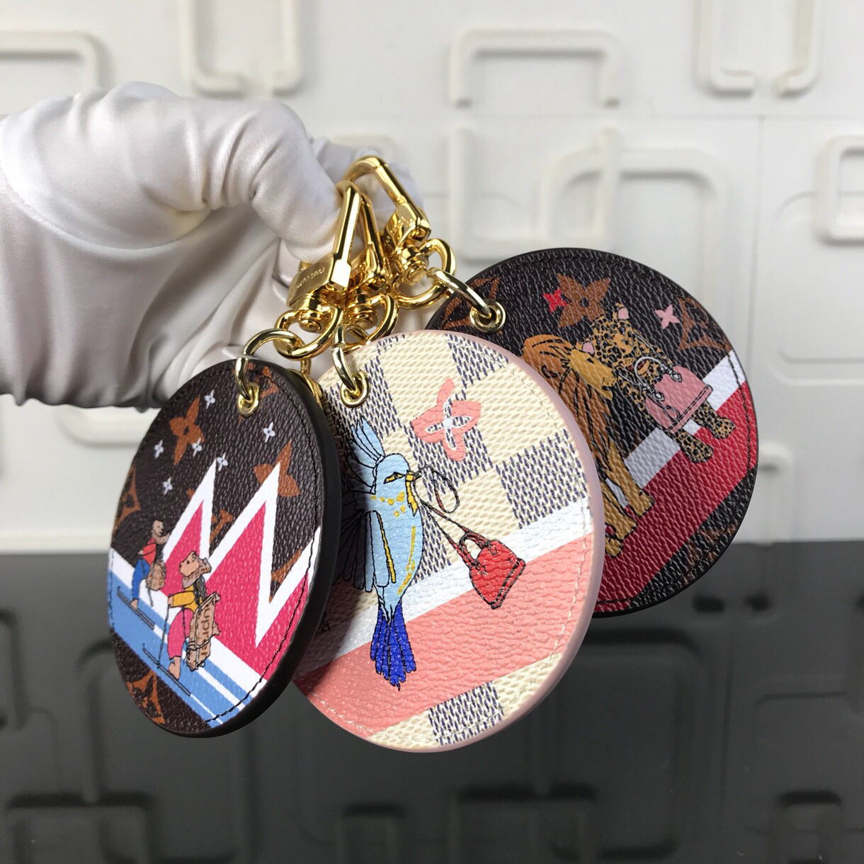 LV XMAS ANIMALS BAG CHARMS KEY CHAINS M63750