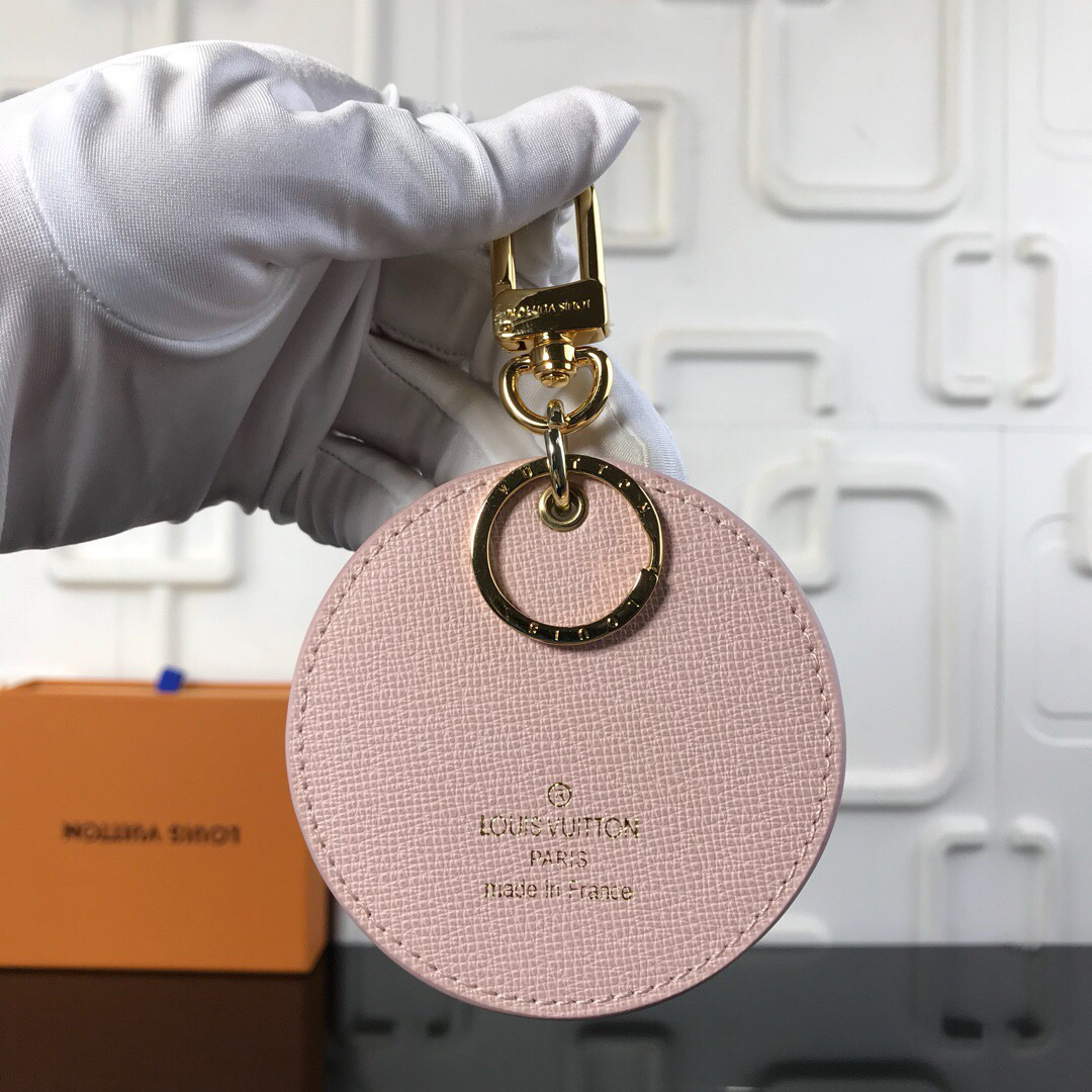 LV XMAS ANIMALS BAG CHARMS KEY CHAINS M63750