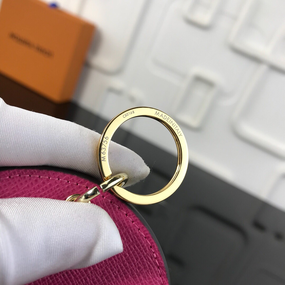 LV XMAS ANIMALS BAG CHARMS KEY CHAINS M63750