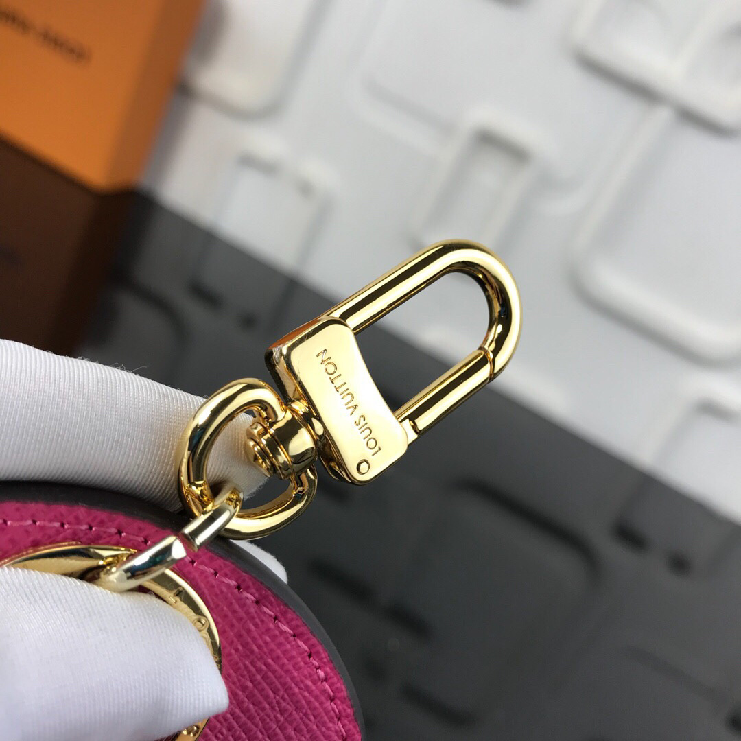 LV XMAS ANIMALS BAG CHARMS KEY CHAINS M63750