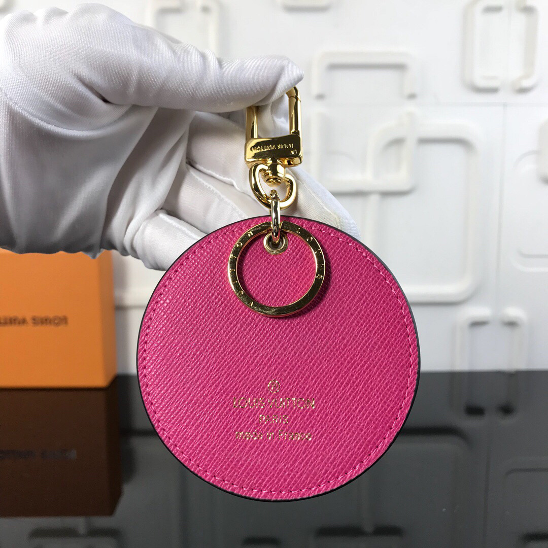 LV XMAS ANIMALS BAG CHARMS KEY CHAINS M63750