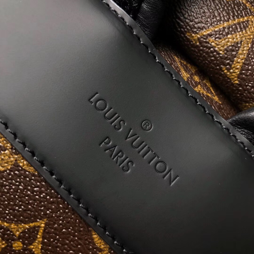 LV ZACK BACKPACK M43422