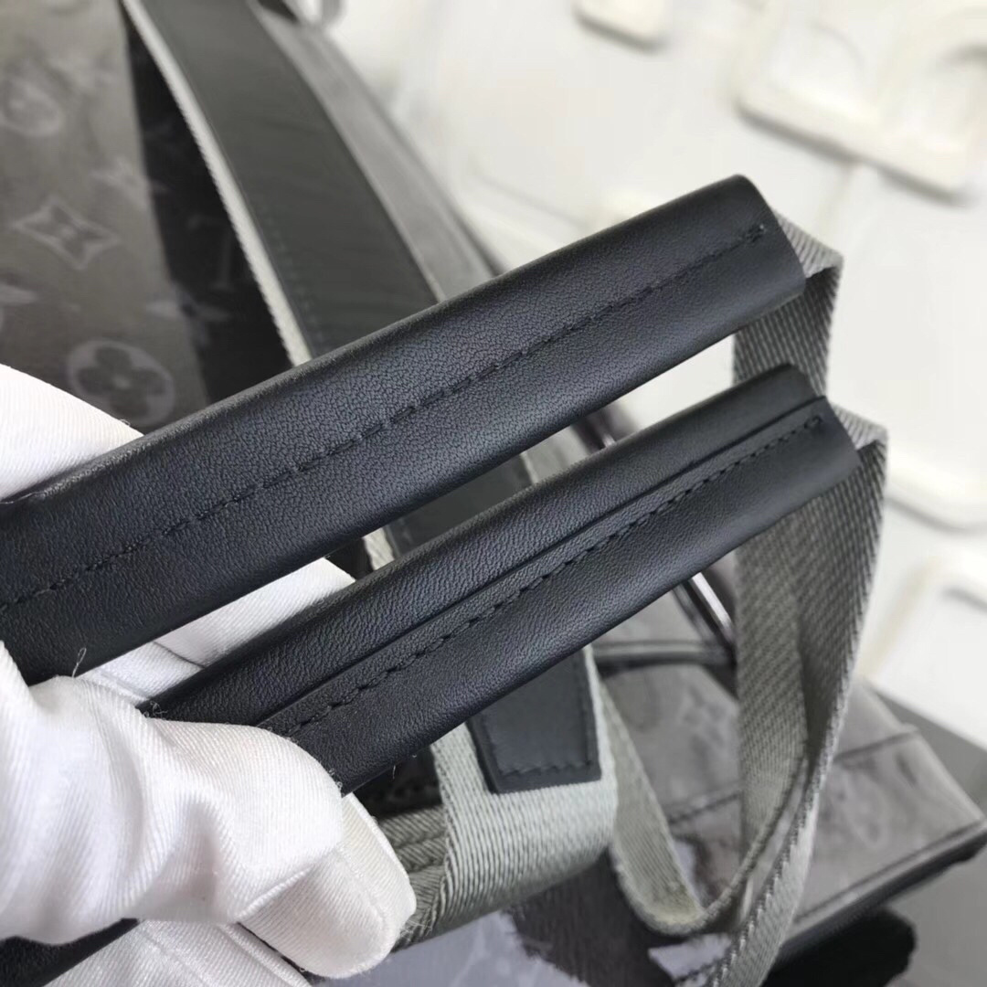 LV ZIPPED TOTE Bag M43890