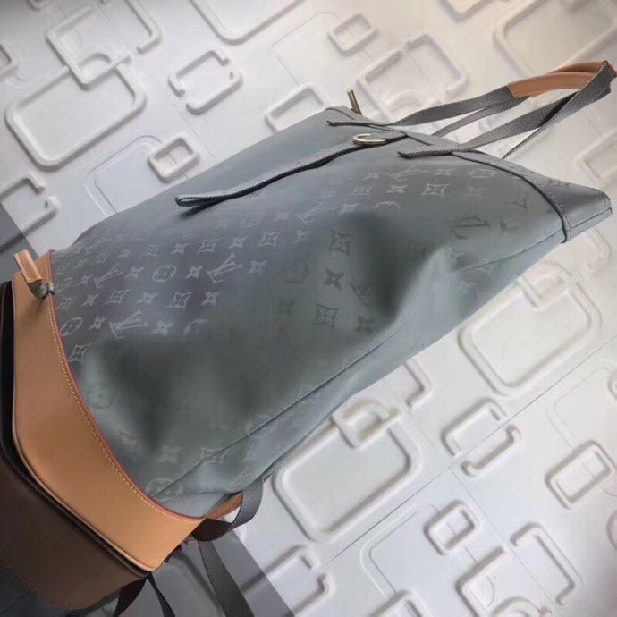 LV ZIPPED TOTE Bag M43890