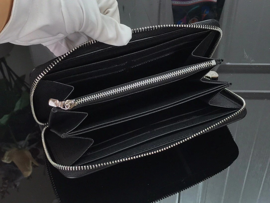 LV ZIPPT ORGANIZER M69541