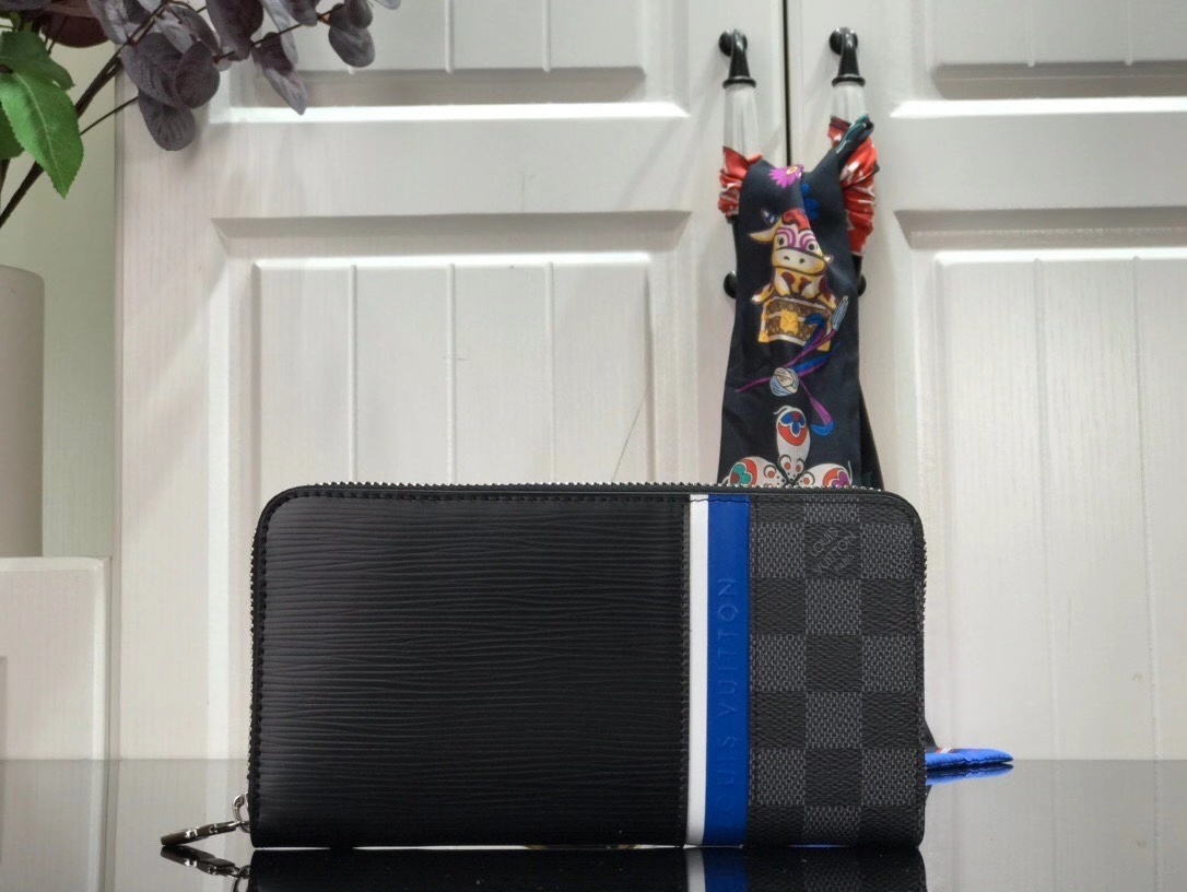 LV ZIPPT ORGANIZER M69541