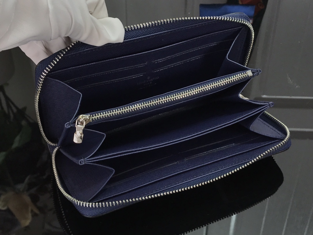 LV ZIPPT ORGANIZER M69541