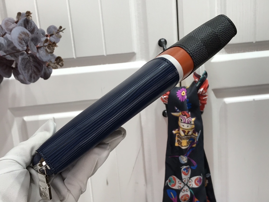 LV ZIPPT ORGANIZER M69541