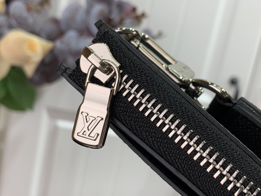 LV ZIPPY BRAGONNE wallet N60379