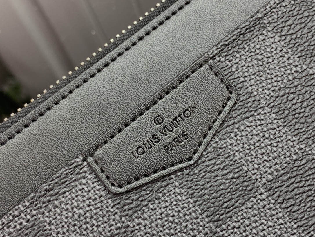 LV ZIPPY BRAGONNE wallet N60379