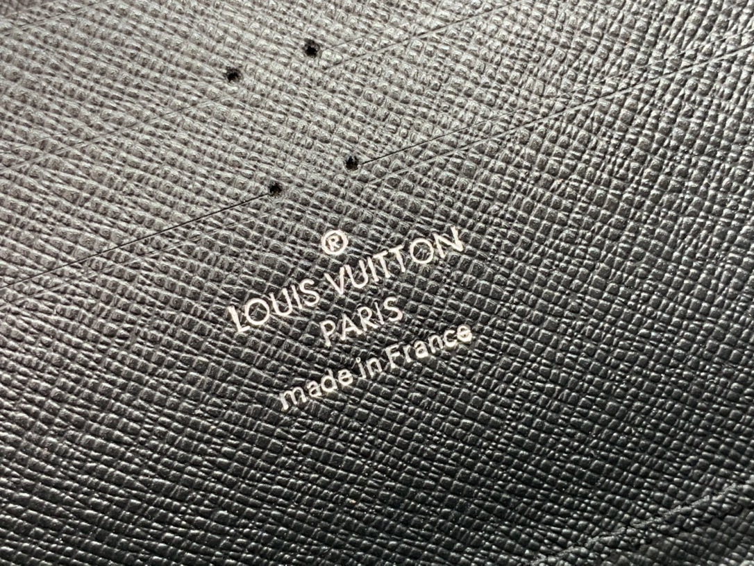 LV ZIPPY BRAGONNE wallet N60379