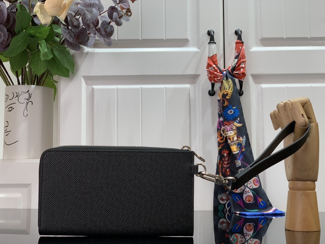 LV ZIPPY BRAGONNE wallet N60379